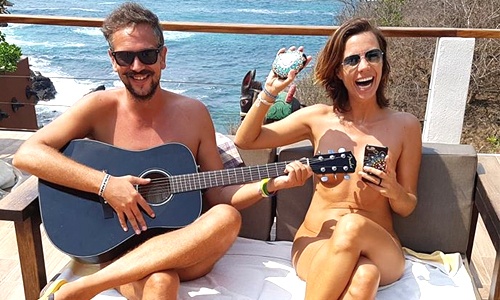 Dit Vlaamse koppel reist momenteel poedelnaakt door Frankrijk én geeft handige coronatips (foto’s)