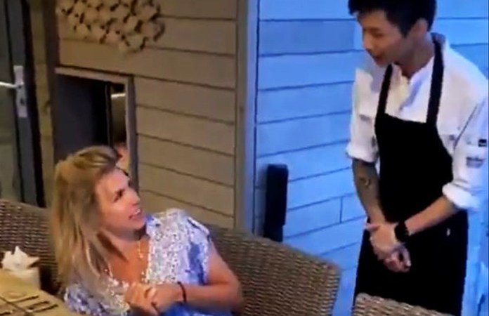 Nederlandse presentatrice onder vuur na “arrogant gedrag” tegen Chinese kok (video)