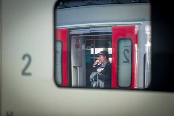 TreinTramBus tegen reservatie voor treinen naar de kust