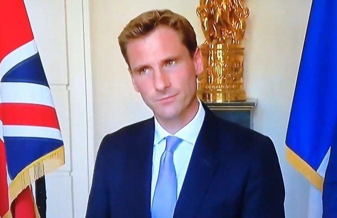 Britse politicus maakt pijnlijke blunder live op antenne: “Kunnen we dat opnieuw doen?” (video)