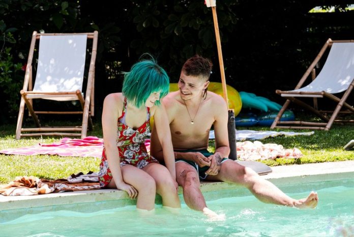 MOVIES. Shannon Murphy: “Toen ik mijn kind kreeg, begon ik plots veel aan de dood te denken”