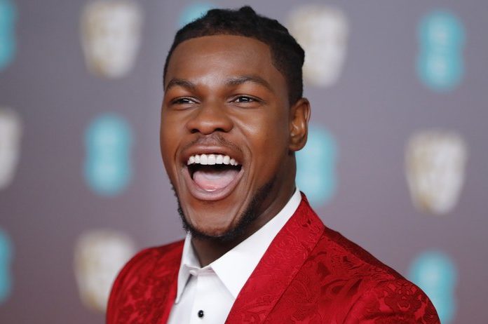 Cosmeticamerk heeft het verkorven bij ‘Star Wars’-acteur na herwerking van reclamefilmpje