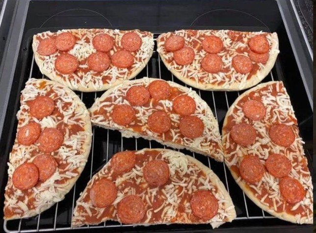 LIFEHACK. Zo bak je drie pizza's op één enkele ovenplaat