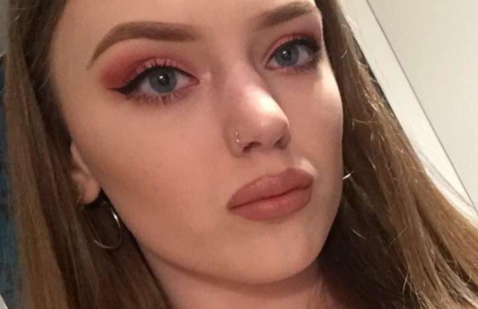 Studente wil zo snel mogelijk borstverkleining: “Ik kan de pijn niet langer aan” (foto)