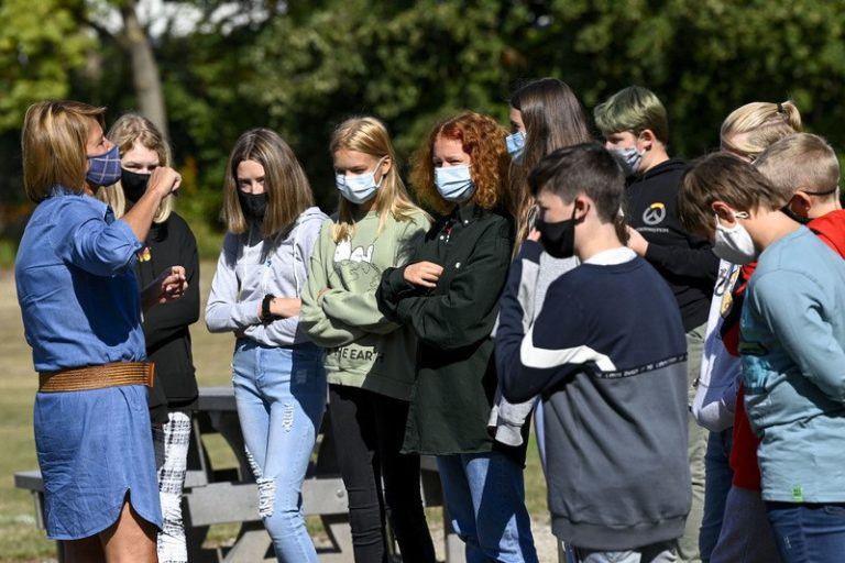 Ouders en leerlingen willen af van mondmaskers in de klas