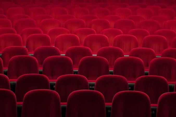 WOW! Ook België krijgt een drijvende cinema en jij kan erbij zijn