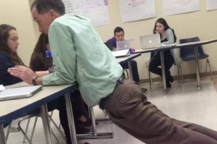 Deze beelden van leerkrachten in de meest absurde poses zijn hilarisch (foto’s)