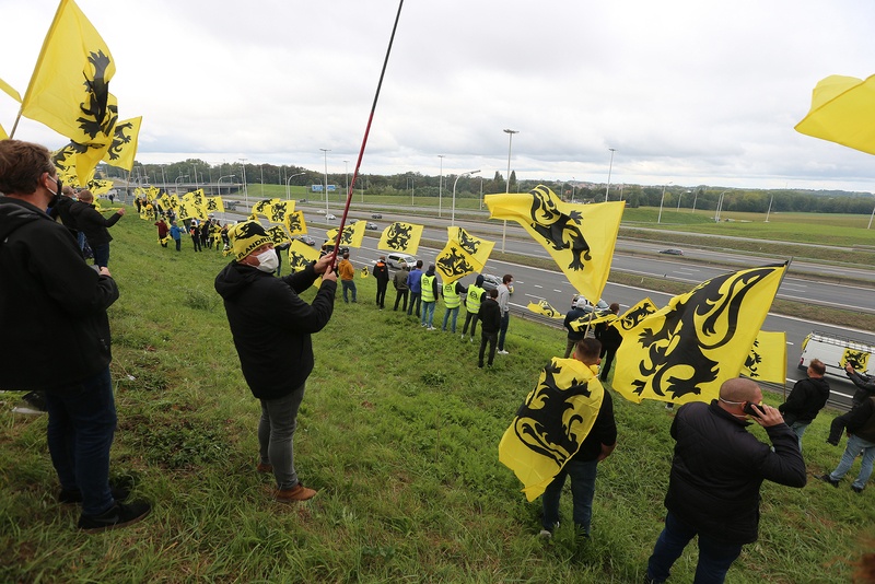 Vlaams Belang organiseerde ‘protestrit’ tegen Vivaldi