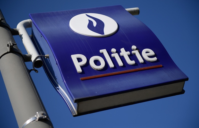 Ex-agent getuigt over racisme: “Mijn baas wilde niet dat ‘een bruine’ ooit op zijn stoel zou zitten”