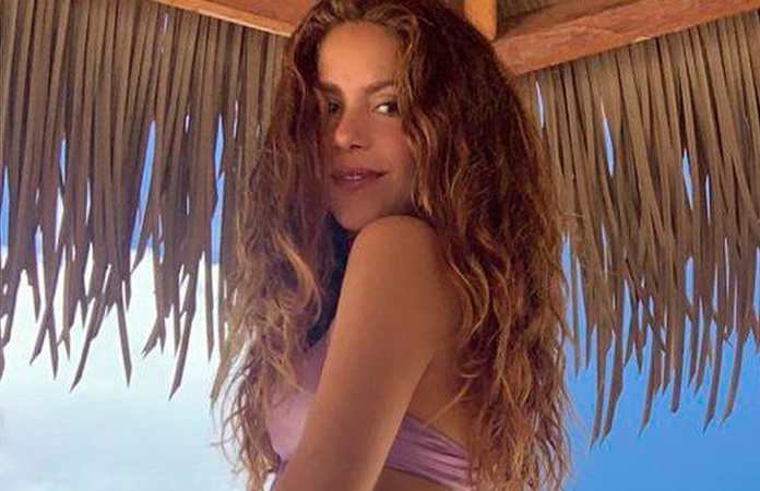 Shakira schittert in zelf ontworpen bikini: “Wow, wat een lichaam!” (foto)