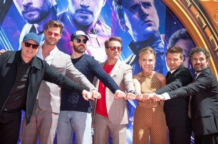 Cast van ‘Avengers’ houdt benefiet voor Joe Biden