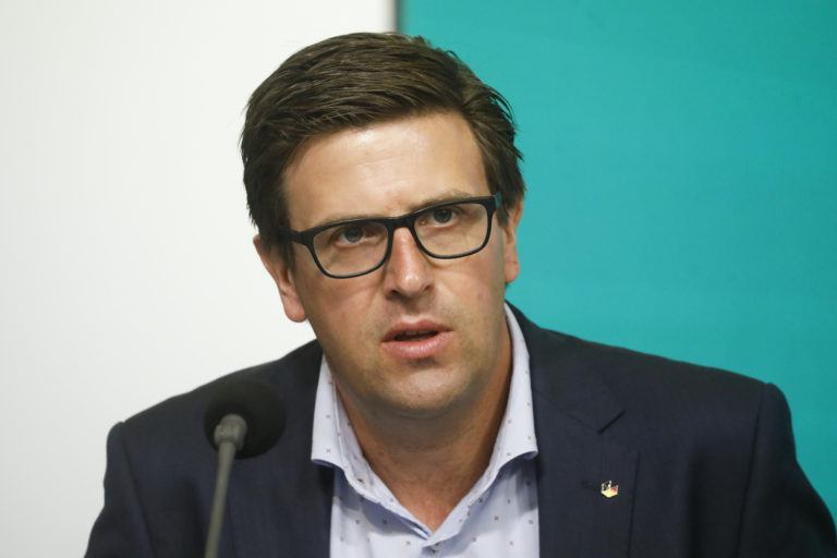 “Als we dramatische situaties willen vermijden, moeten we nu met z’n allen reageren”