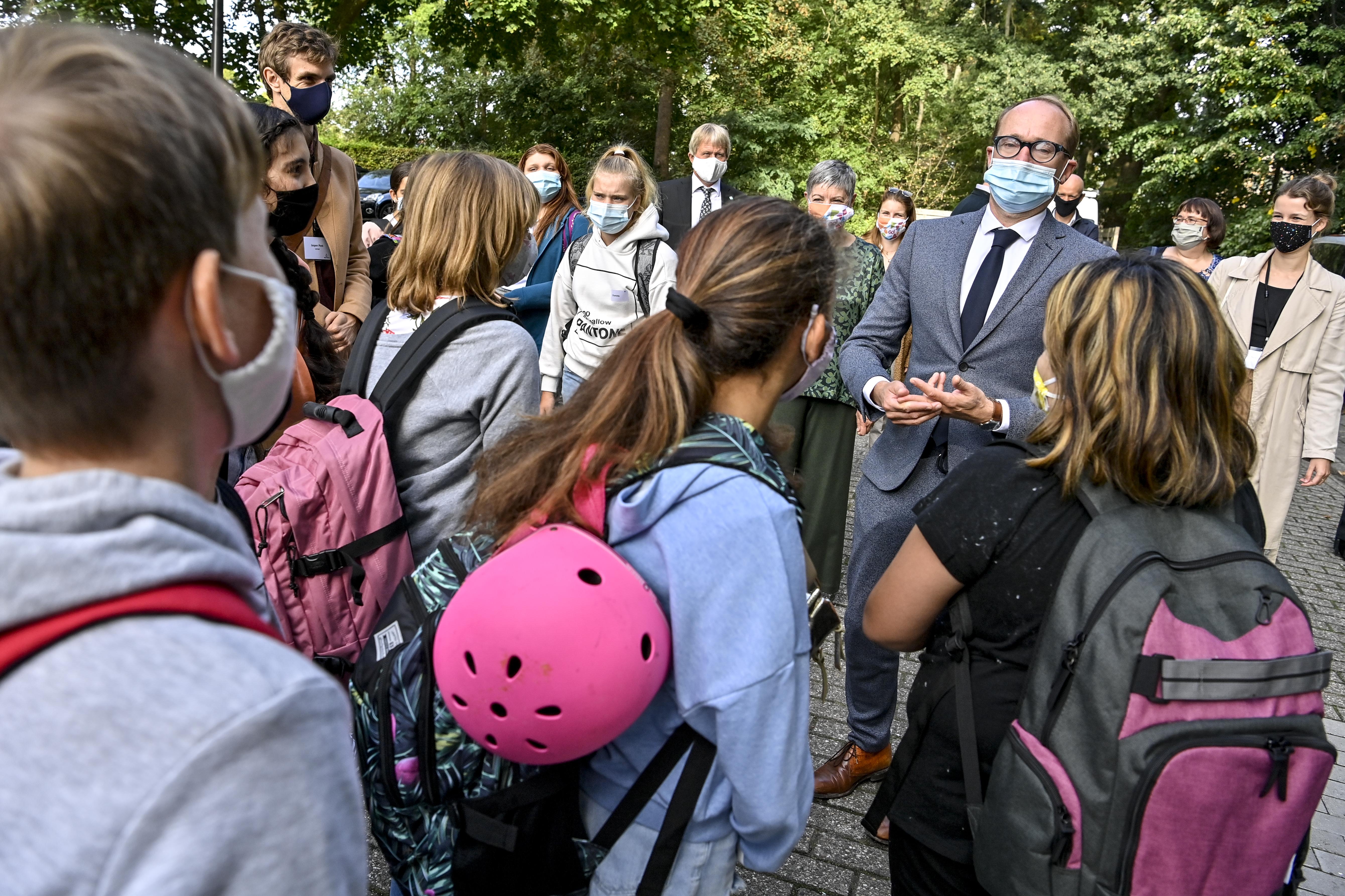 Onderwijs blijft bij code geel: scholen voltijds open