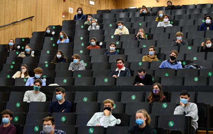 UGent schakelt over naar code rood