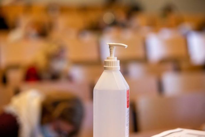 Coronacrisis leidt tot meer ongevallen in huis met chemische huishoudproducten