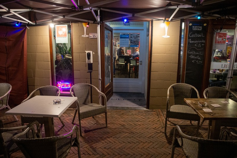 Horecafederaties dienen klacht in tegen verplichte sluiting