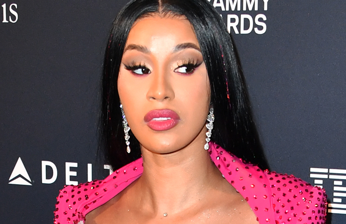 Cardi B deelt per ongeluk naaktfoto: “Mijn eigen stomme fout” (foto)