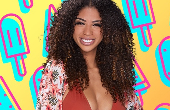 Fabiënne van ‘Love Island’ choqueert volgers met gewaagd doorkijkje (foto)