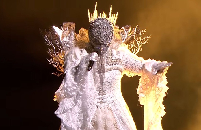 ‘The Masked Singer’-fans zijn nu helemaal zeker: DIT is de Koningin!