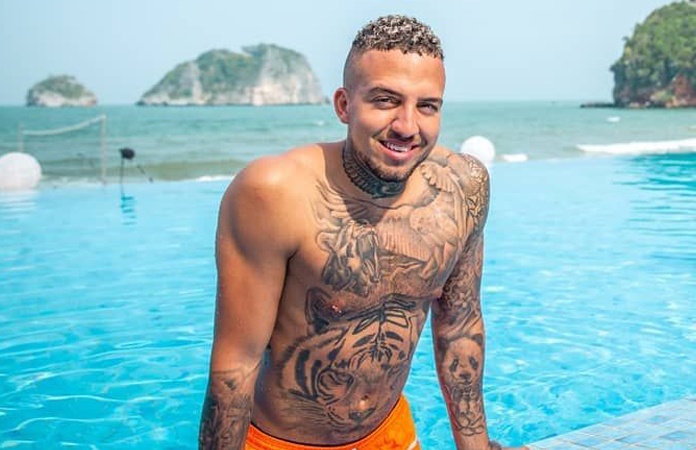 ‘Temptation’-Zach verklapt hoeveel zijn tatoeages in het totaal gekost hebben