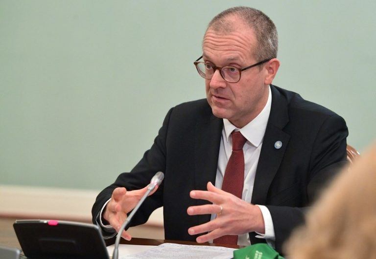 WHO-directeur Hans Kluge: “Scholen openhouden is belangrijk”
