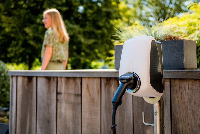 Kies voor een laadpaal thuis, dit heeft veel voordelen