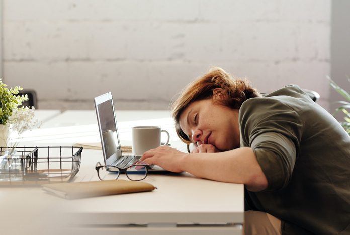 Helft millennials met burn-out zoekt geen hulp