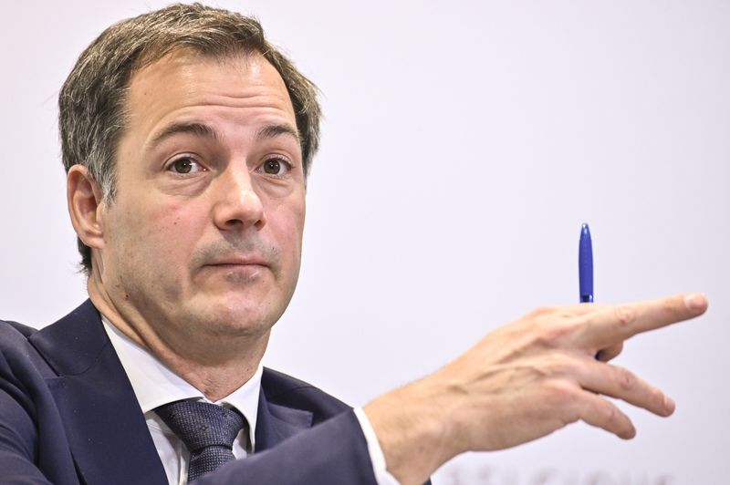 Nieuwe steunmaatregelen: tijdelijke werkloosheid mogelijk tot 31 maart en extra geld voor de zorg