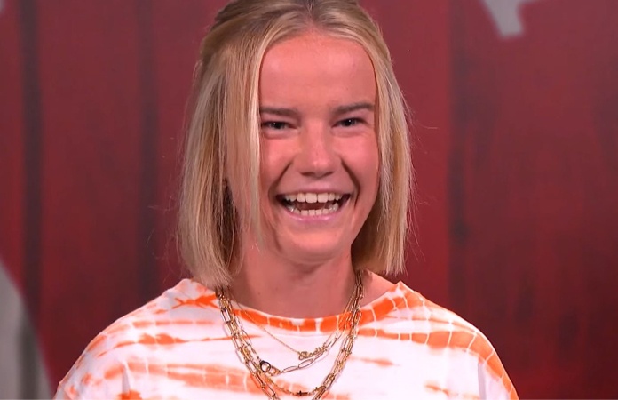 Instagramster Elodie Gabias in ‘First Dates’: “Ik word altijd gefriendzoned omdat ik scheetjes laat” (video)