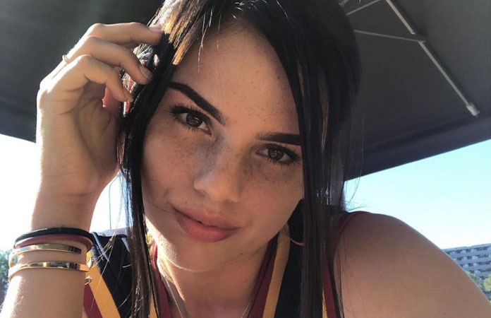 Famke Louise choqueert haar volgers: “Je tepels zijn zichtbaar!” (foto)