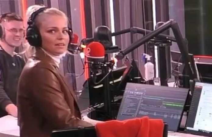 Julie Van den Steen verbaasd tijdens radio-uitzending: “Die was mijn foef aan het filmen” (video)