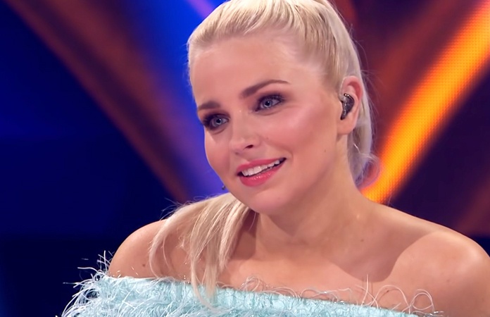 ‘The Masked Singer’-kijkers merkten iets op bij Julie Van den Steen: “Ze is verliefd op hem”