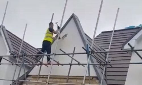 Vakman neemt loeihard wraak op wanbetaler: “Kalmeer nu toch, Tony!” (video)