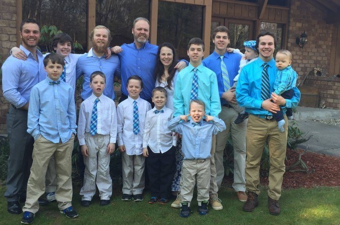 BIZAR. Amerikaans koppel krijgt na 14 zonen eindelijk een dochtertje