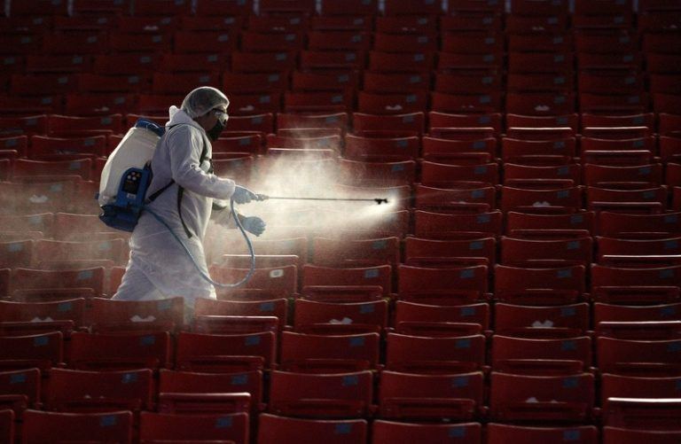 Professor die ebola ontdekte waarschuwt: “Er komen nieuwe, dodelijkere virussen op ons af”