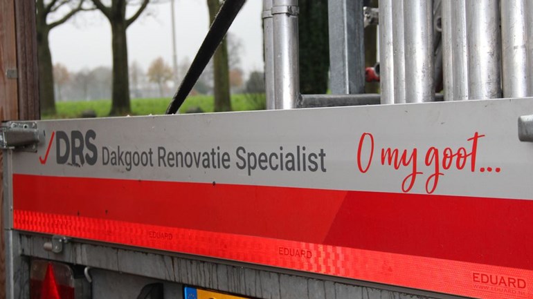 Een van de slogans die bij de laatste tien zitten Foto: Dakgoot Renovatie Specialist