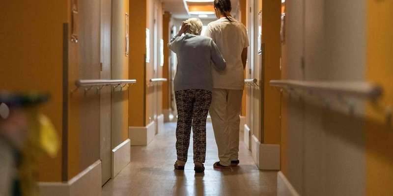 Kranig Frans oudje van 105 overleeft COVID-19