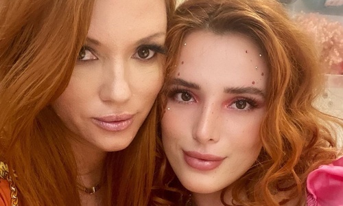 Bella Thorne stuurt per ongeluk naaktfoto naar… haar moeder: “Sorry!” (video/foto’s)