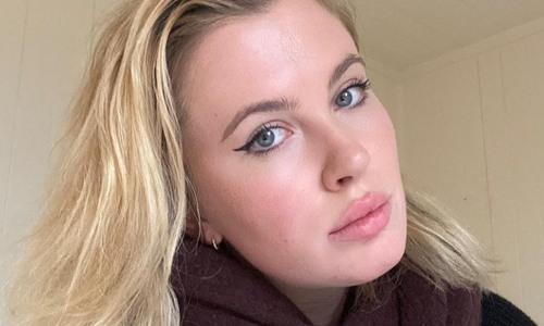 Dochter van wereldberoemd acteurskoppel daagt Instagram uit met sensuele naaktfoto: “Adembenemend!” (foto)