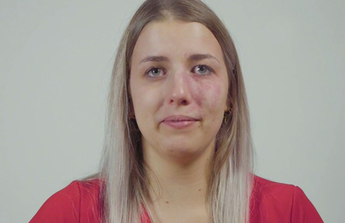 Laura uit ‘Blind Getrouwd’ openhartig: “Waarom moet mij dat nu overkomen?” (video)