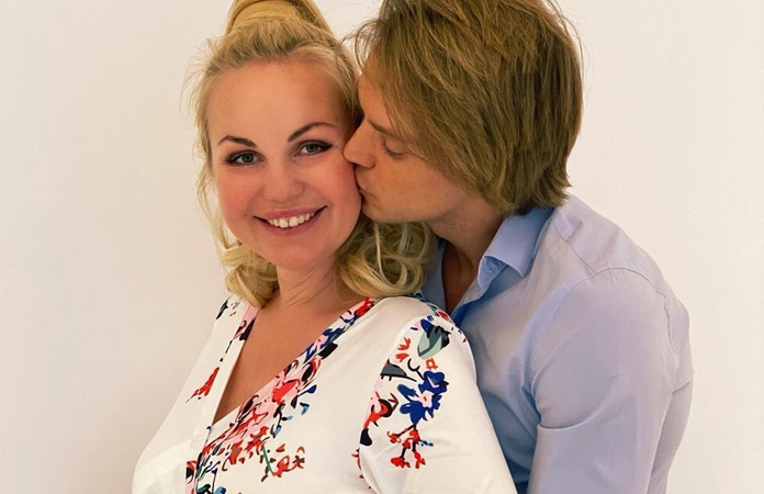 Lesley-Ann Poppe bevallen van derde kindje: “Amper fut door keizersnede” (foto)