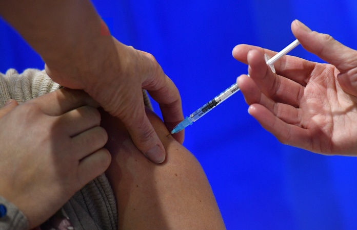 Mensen met DEZE aandoeningen passen best op om zich te vaccineren tegen corona