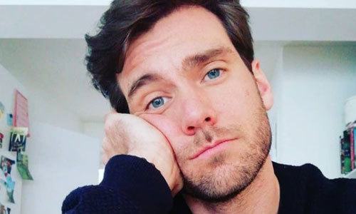 ‘First Dates’-barman Bram: “Ik zou niet kunnen samen zijn met iemand die maar één of twee keer per maand wil vrijen”