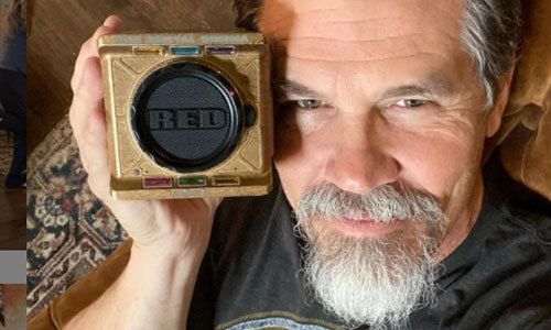 Acteur Josh Brolin toont met naaktfoto op Instagram dat hij op zijn 52ste nog steeds in vorm is (foto)