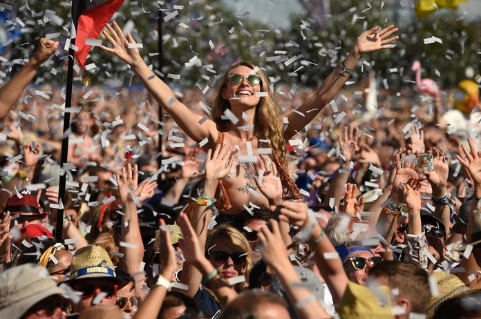 Corona trekt opnieuw streep door iconische Britse festival Glastonbury