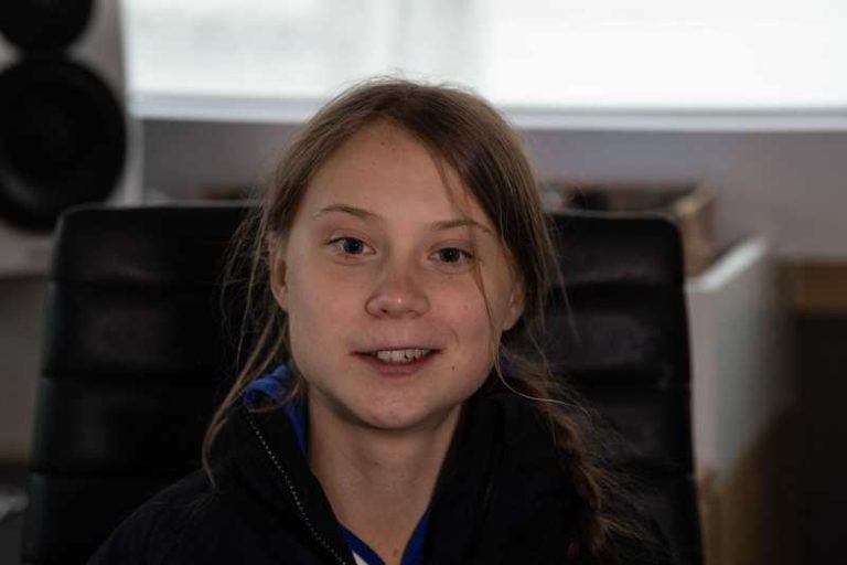 Met deze sneer neemt Greta Thunberg afscheid van Trump