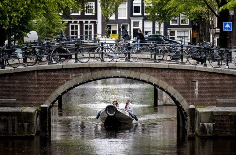 Nederlandse regering overweegt om avondklok in te voeren