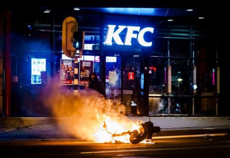 Opnieuw rellen in verschillende Nederlandse steden: “Bizar geweld en plunderingen”