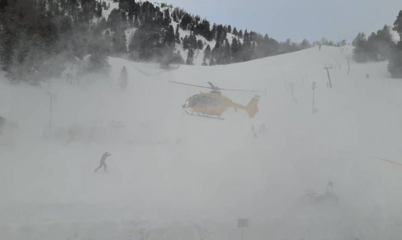 Huwelijksaanzoek op berg gaat volledig fout: koppel stort de diepte in