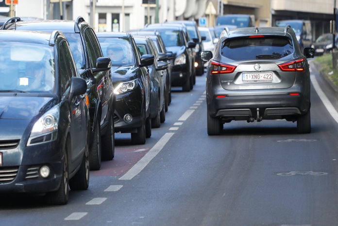 Belgische werknemer houdt van auto, maar niet zoveel als Franse collega